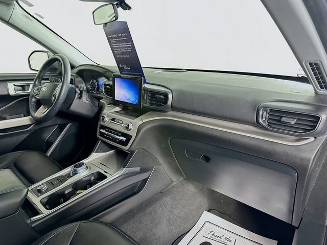 Certified 2022 Ford Explorer XLT w/ Equipment Group 202A image 35