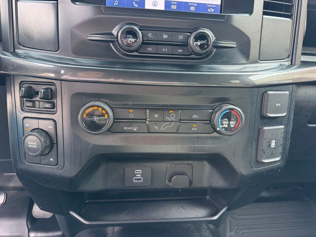 Certified 2022 Ford F150 XL w/ STX Black Appearance Package AWD/4WD image 25