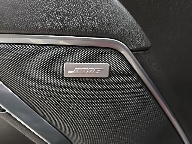 Used 2025 GMC Sierra 1500 SLT w/ SLT Convenience Package AWD/4WD image 40