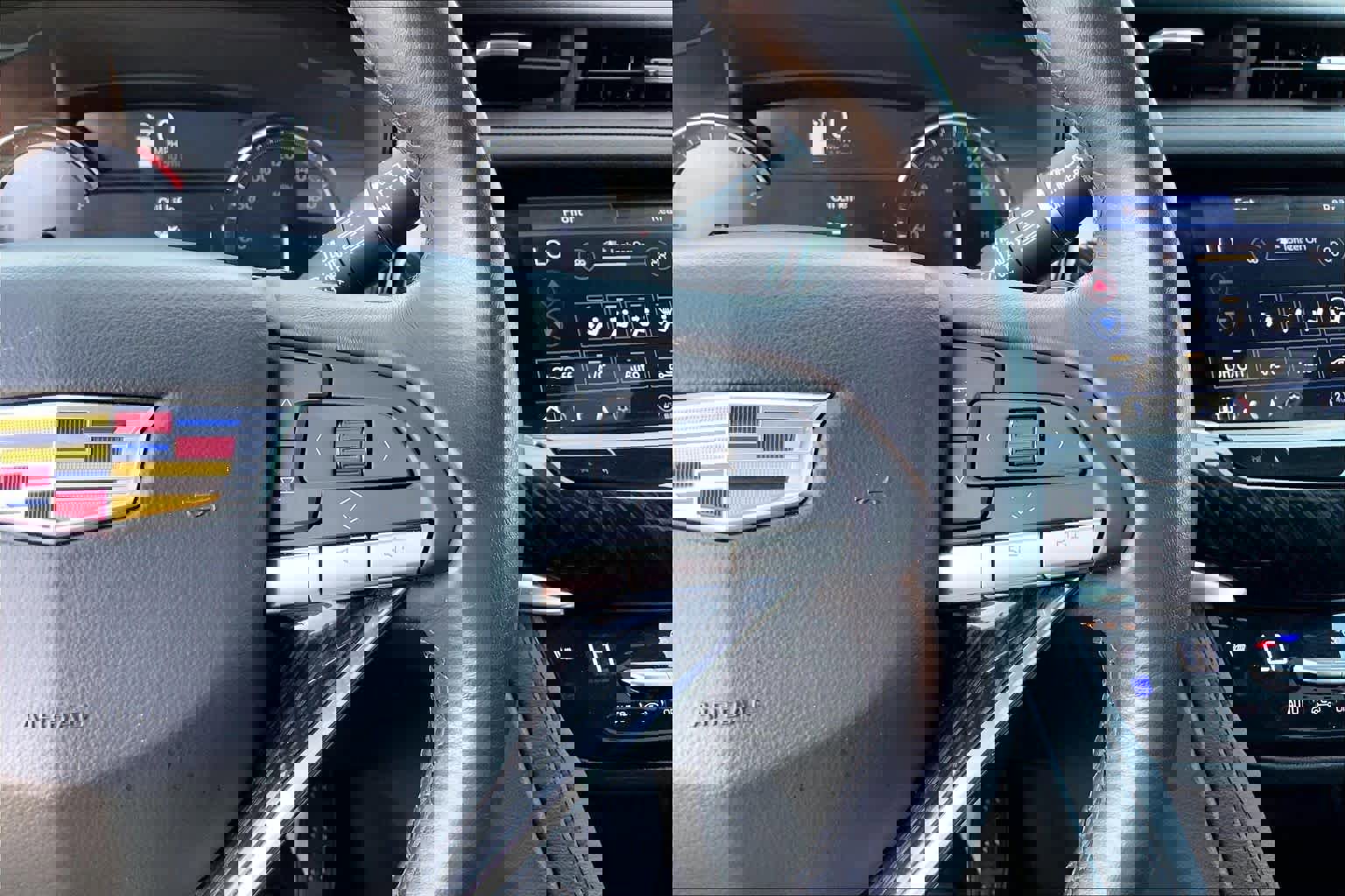 Used 2025 Cadillac XT6 Premium Luxury AWD/4WD image 25