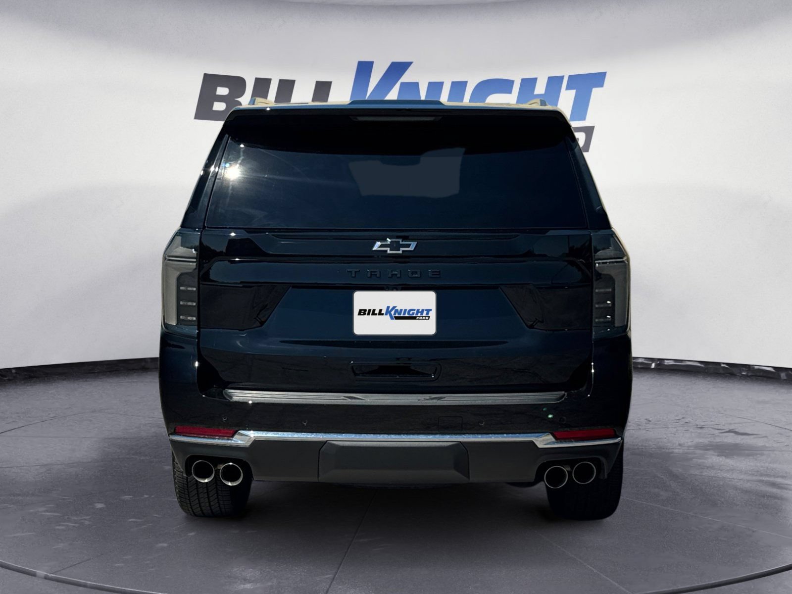 Used 2025 Chevrolet Tahoe Premier w/ Sun And Tow Package AWD/4WD image 4