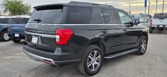 Certified 2023 Ford Expedition XLT image 4
