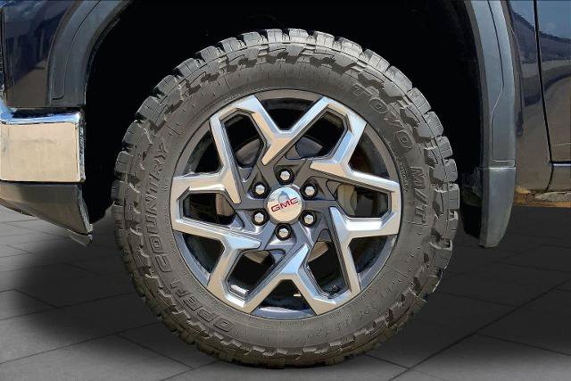 Used 2023 GMC Sierra 1500 SLT w/ SLT Premium Package AWD/4WD image 11
