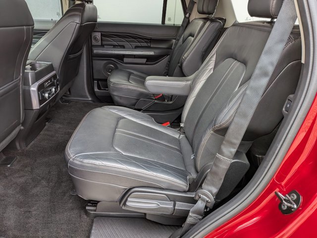 Certified 2018 Ford Expedition Platinum image 32