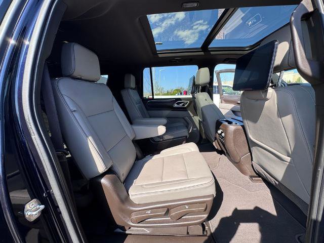 Used 2021 GMC Yukon XL SLT w/ SLT Premium Package AWD/4WD image 30