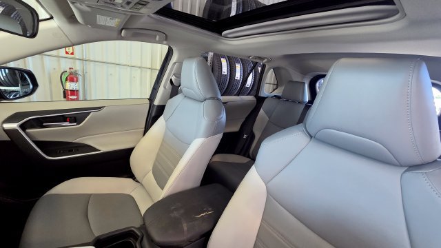 Used 2020 Toyota RAV4 XLE Premium AWD/4WD image 12