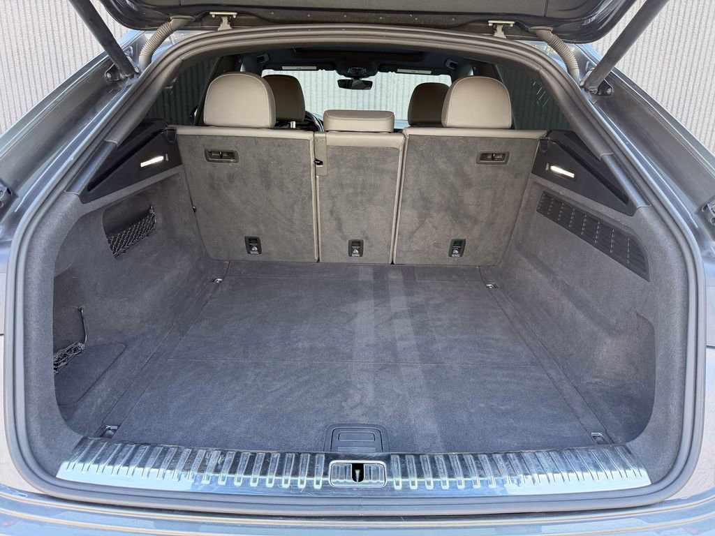 Used 2019 Audi Q8 Prestige w/ Towing Package image 25