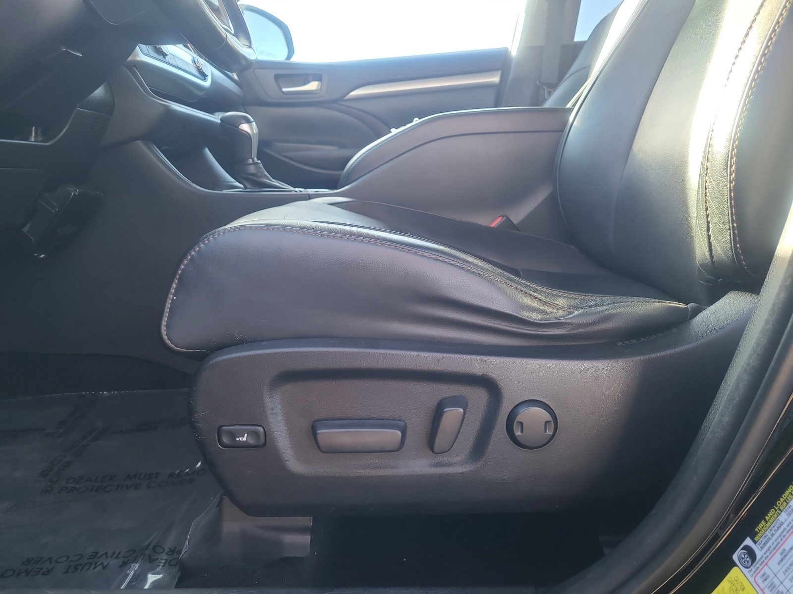 Used 2018 Toyota Highlander XLE image 14