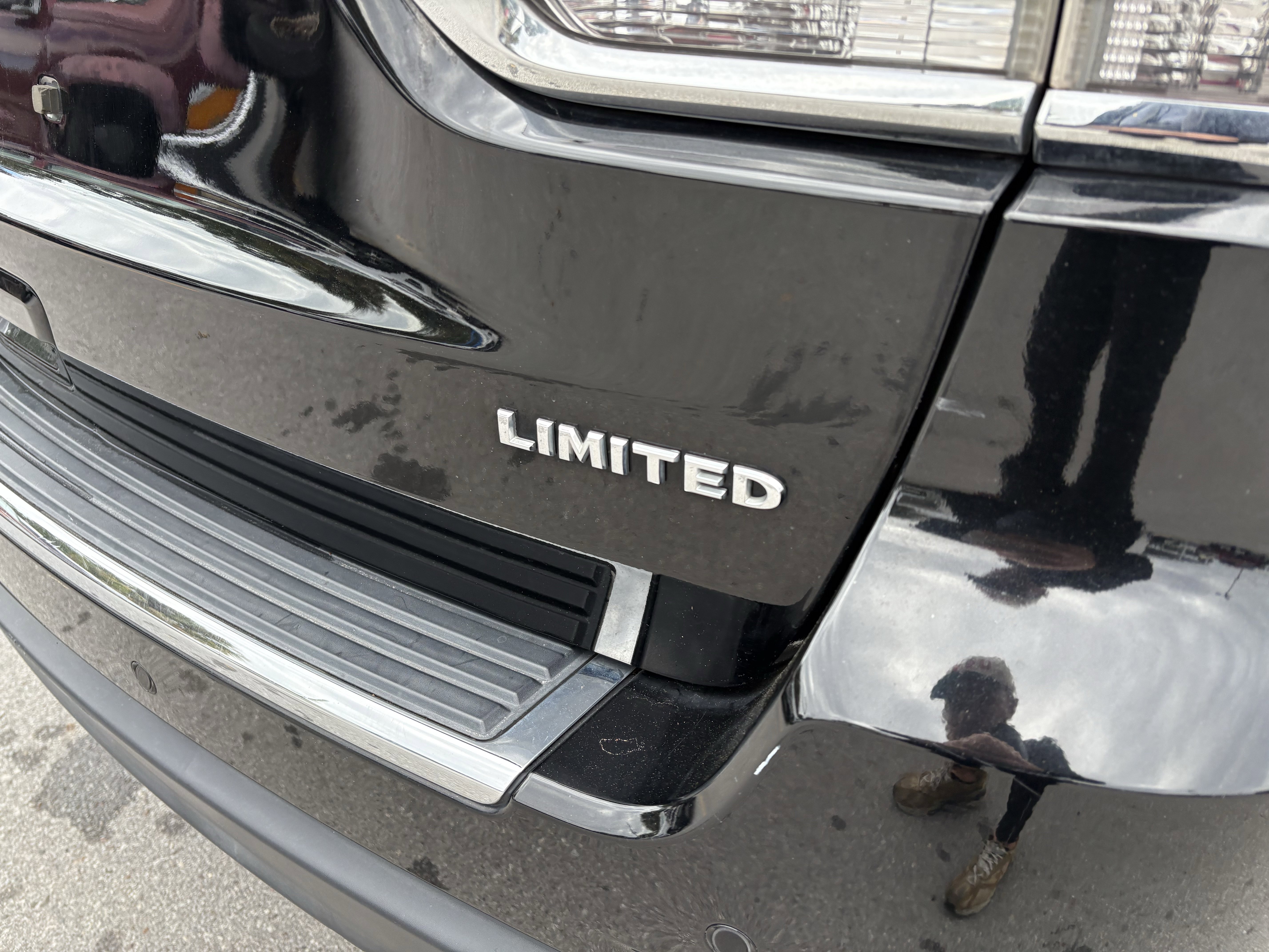 Used 2017 Jeep Grand Cherokee Limited image 12