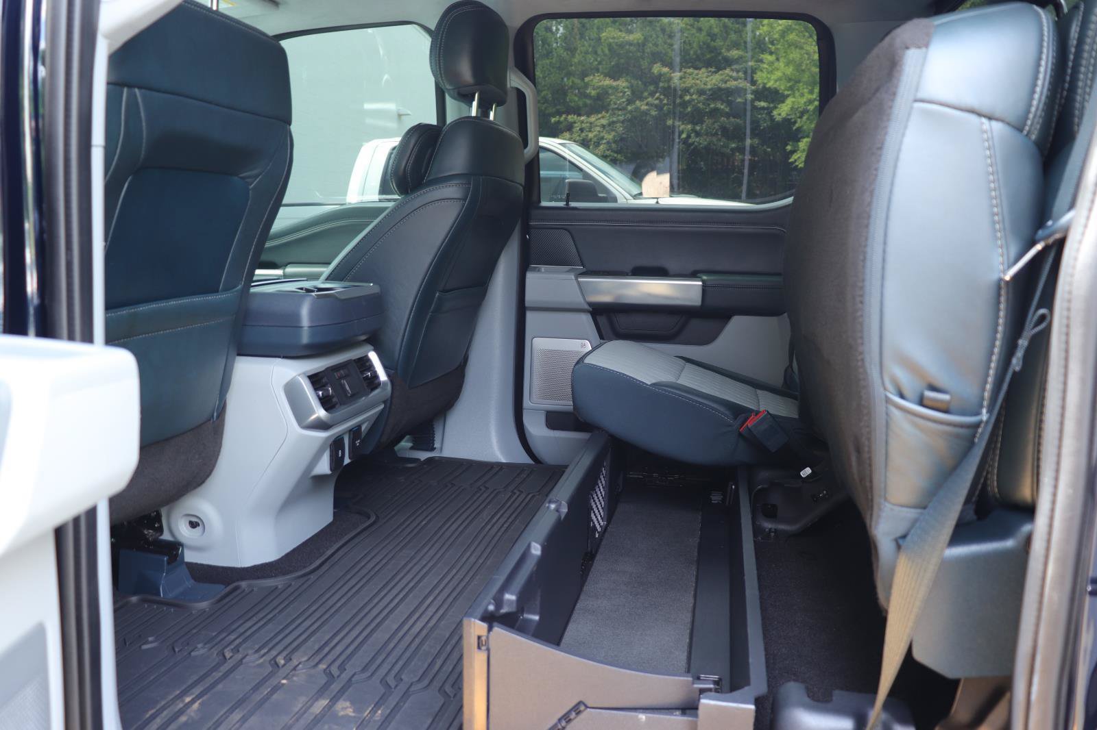 Certified 2022 Ford F150 Limited AWD/4WD image 14