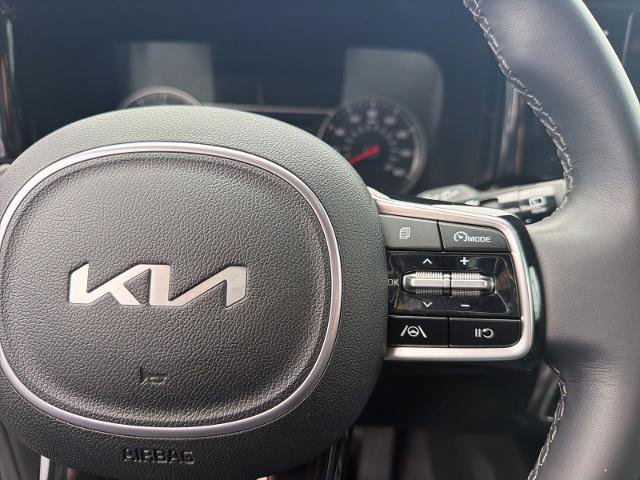 Used 2023 Kia Sorento S w/ Panoramic Sunroof Package FWD image 18