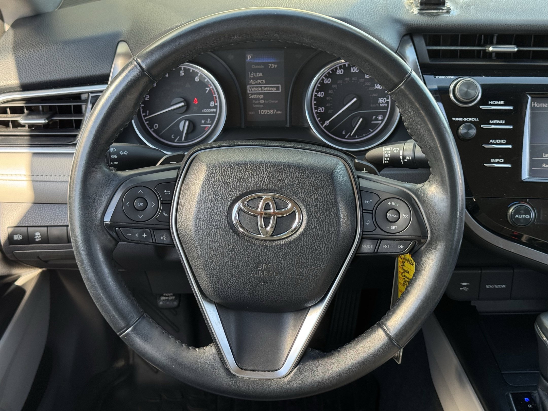 Used 2018 Toyota Camry SE FWD image 14