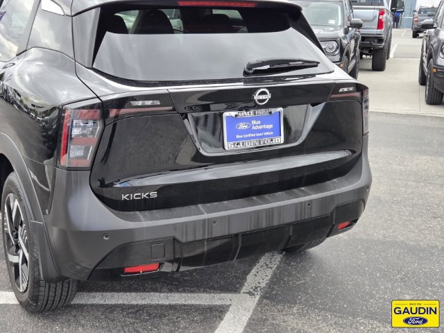 Used 2025 Nissan Kicks SV FWD image 6