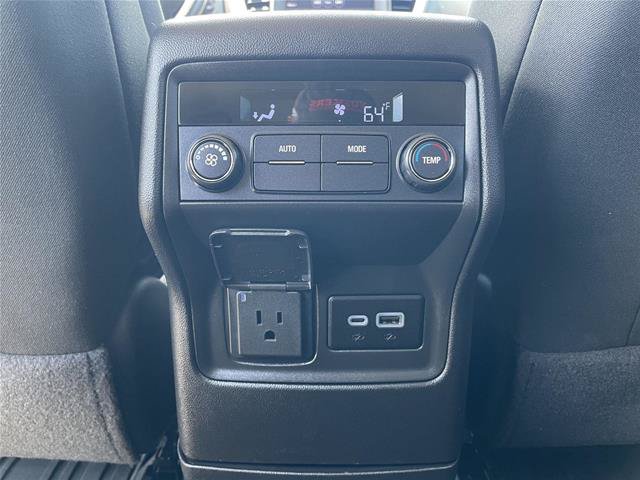 Used 2023 GMC Acadia SLE w/ Driver Convenience Package FWD image 20
