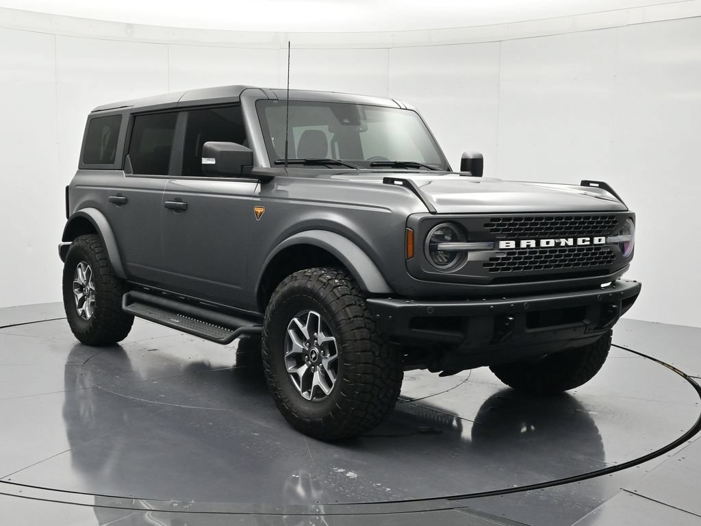 Certified 2022 Ford Bronco Badlands AWD/4WD image 3