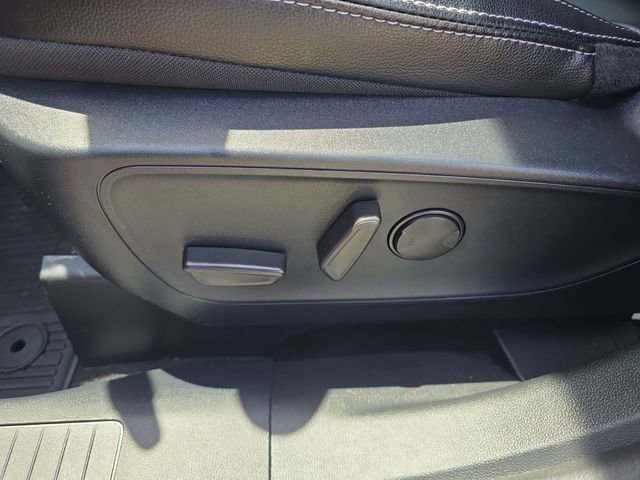 Certified 2024 Ford Escape Platinum w/ Premium Technology Package AWD/4WD image 13