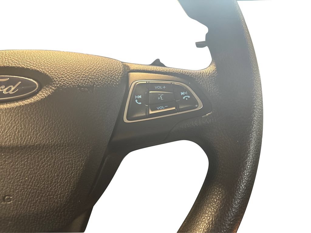 Certified 2018 Ford Focus SEL FWD image 33