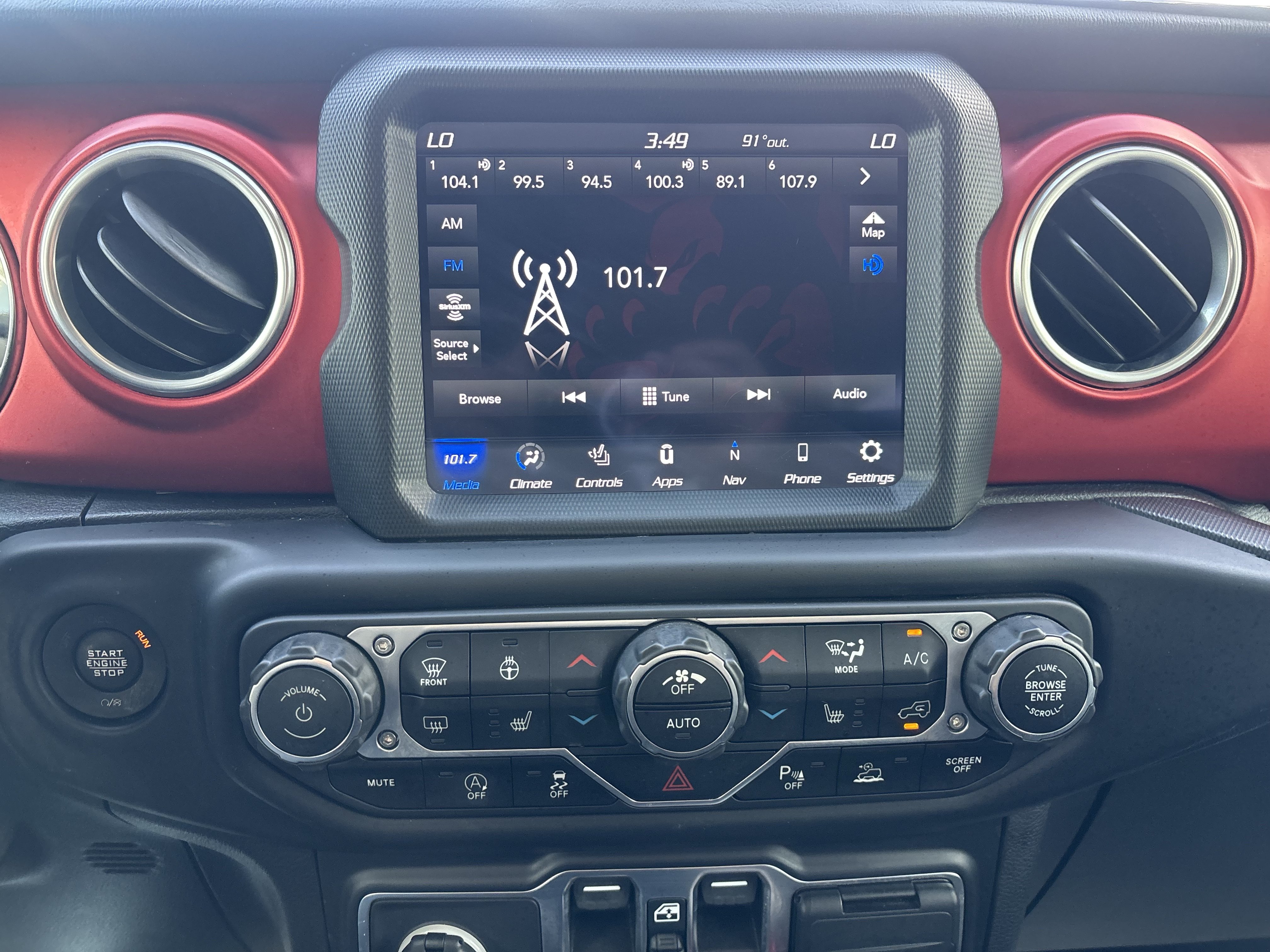 Used 2021 Jeep Wrangler Unlimited Rubicon AWD/4WD image 36