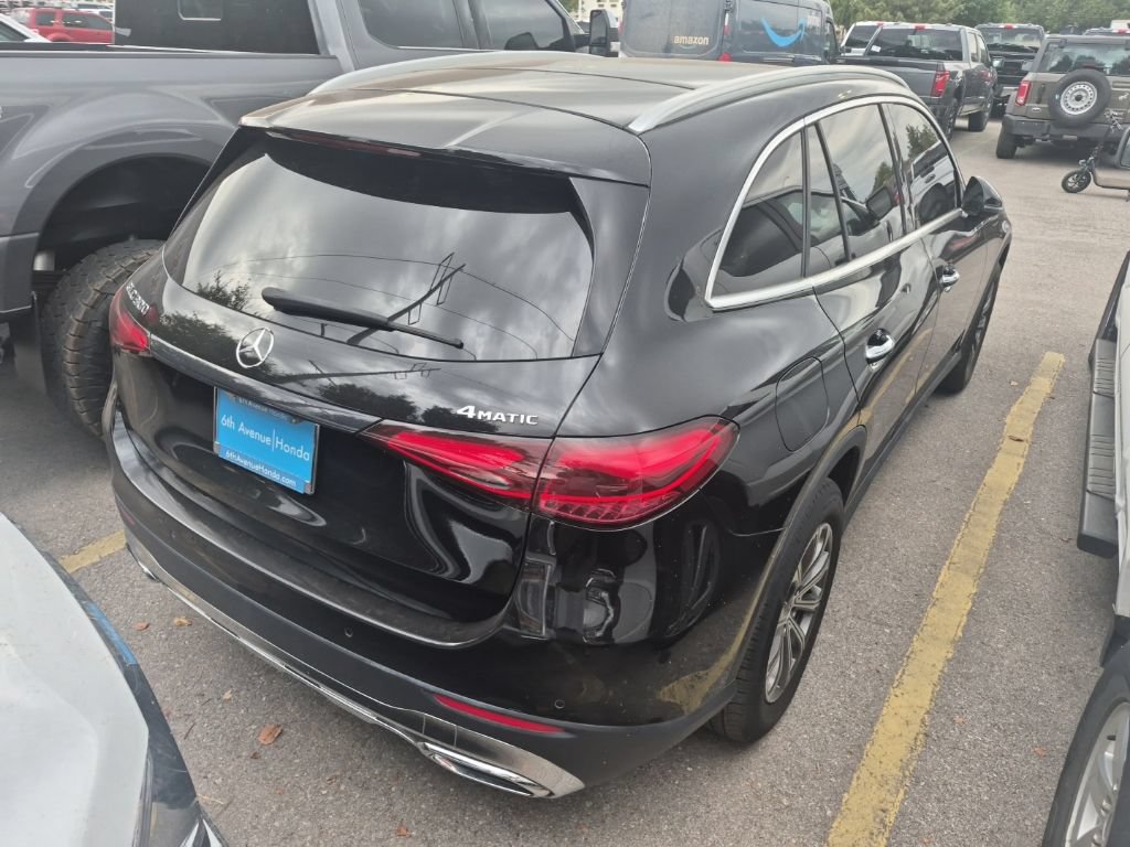 Used 2024 Mercedes-Benz GLC 300 4MATIC image 17