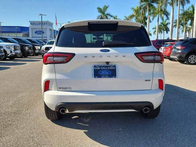 Certified 2024 Ford Escape ST-Line w/ Equipment Group 301A FWD image 3