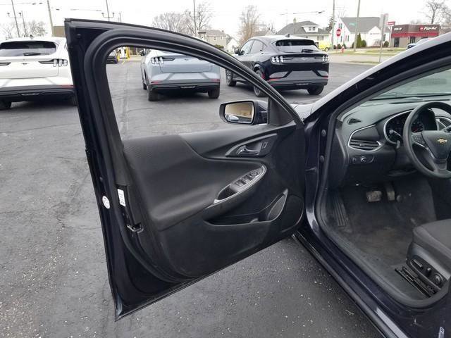 Used 2023 Chevrolet Malibu LT image 10