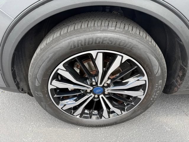 Certified 2022 Ford Escape SE w/ SE Sport Appearance Package AWD/4WD image 11