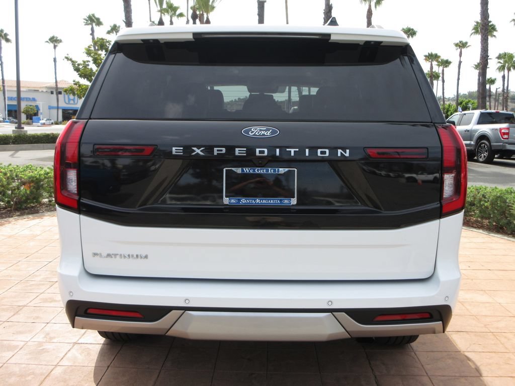 Certified 2025 Ford Expedition Platinum w/ Driver's Package AWD/4WD image 3
