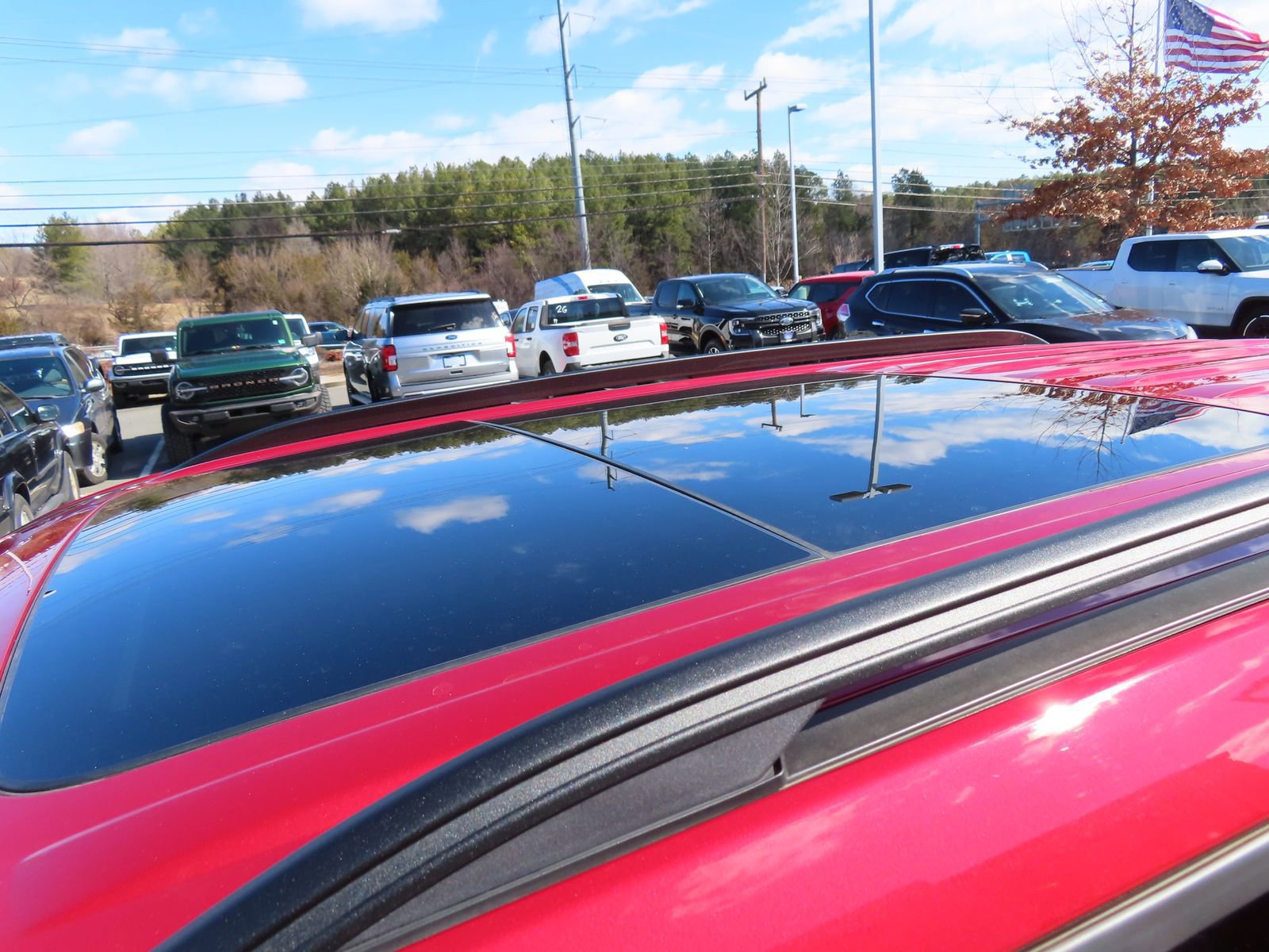 Certified 2024 Ford Explorer XLT w/ Equipment Group 202A image 7