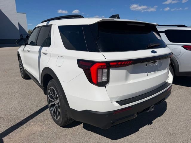 Certified 2025 Ford Explorer ST-Line AWD/4WD image 9