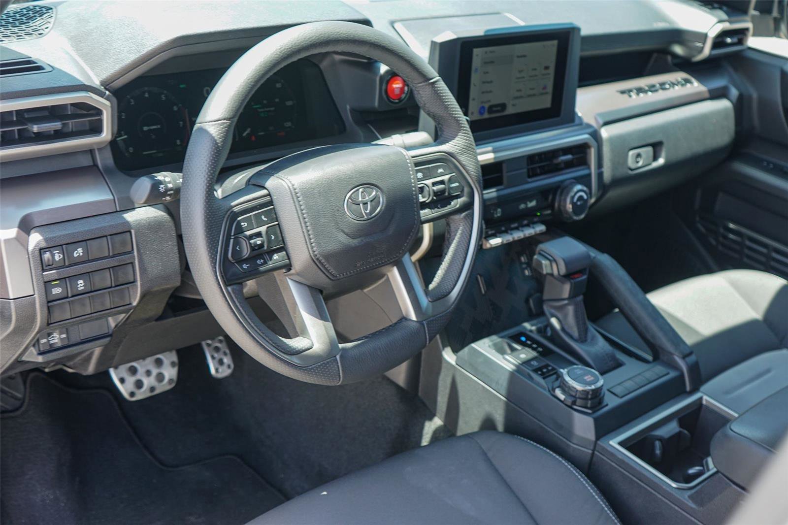 Used 2025 Toyota Tacoma TRD Sport AWD/4WD image 9