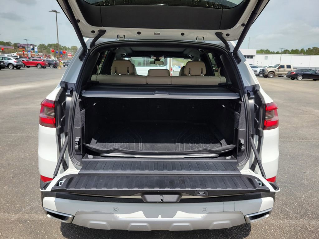 Used 2020 BMW X5 xDrive40i w/ Premium Package image 12