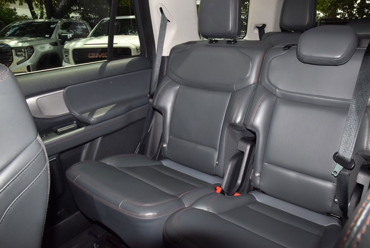Certified 2025 Ford Expedition Active AWD/4WD image 20