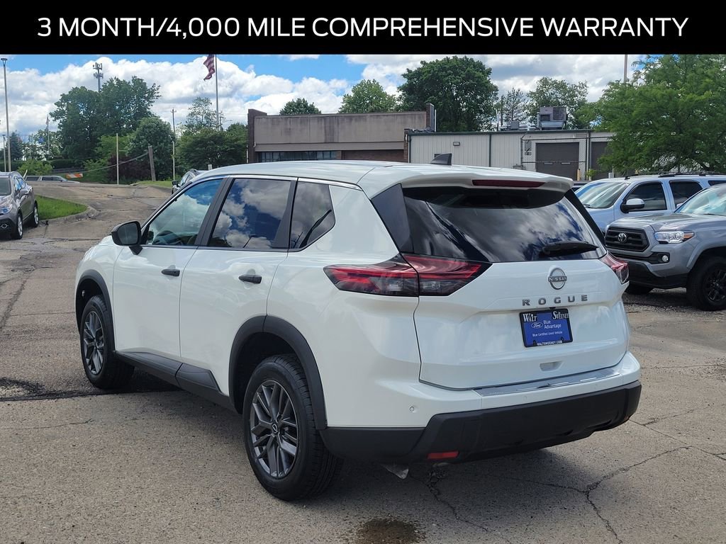 Used 2024 Nissan Rogue S FWD image 3