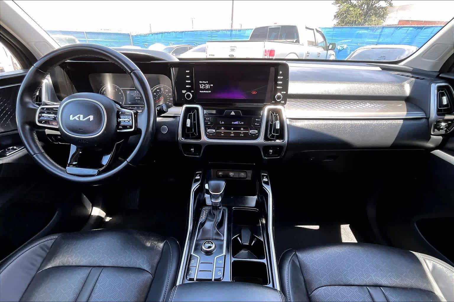 Used 2022 Kia Sorento S FWD image 14