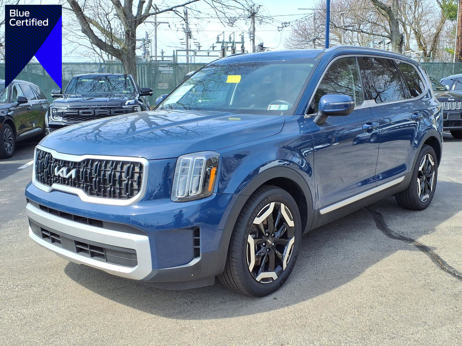 Used 2024 Kia Telluride EX image 1