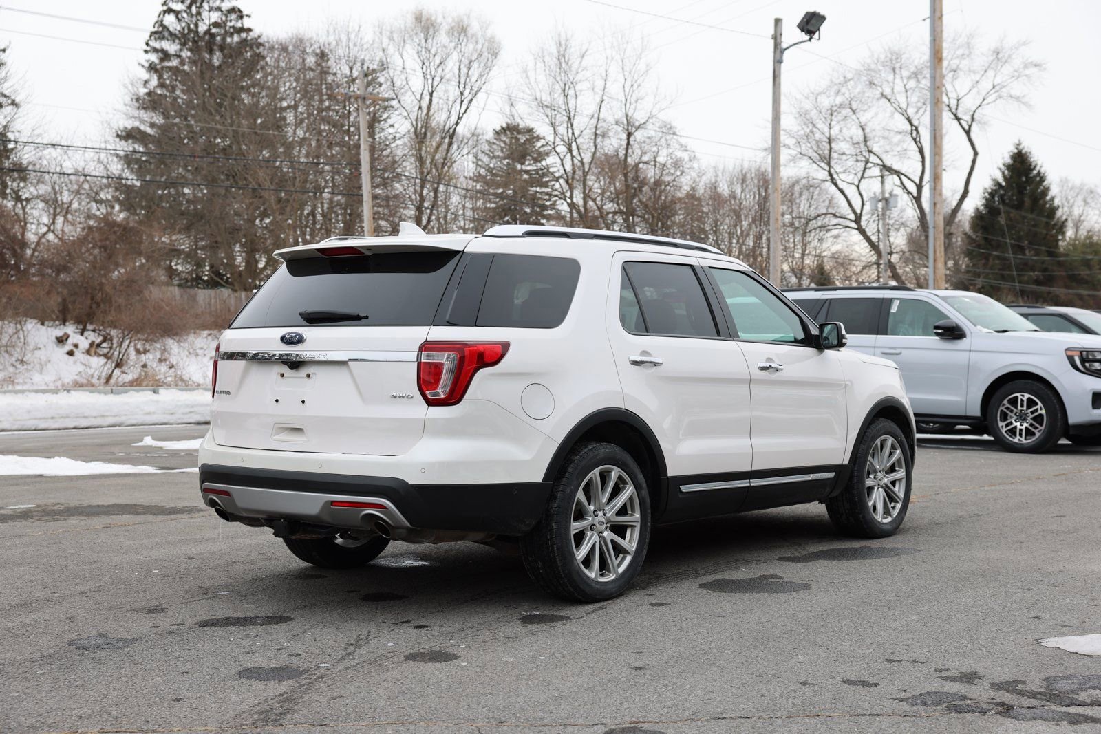 Certified 2017 Ford Explorer Limited w/ Equipment Group 301A image 5