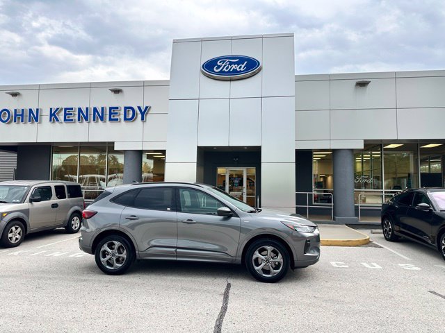 Certified 2024 Ford Escape ST-Line w/ Tech Pack #1 AWD/4WD image 23
