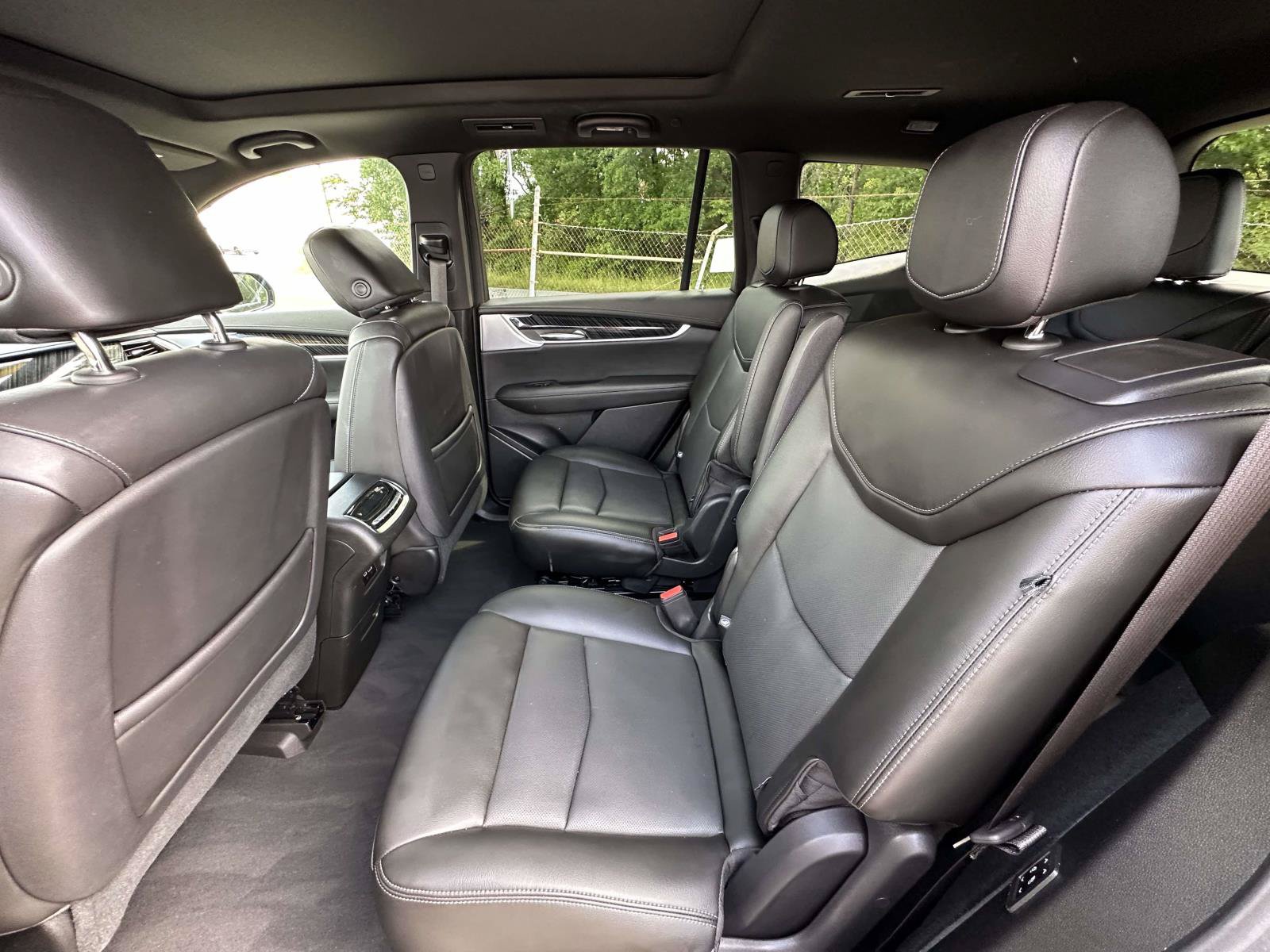 Used 2024 Cadillac XT6 Premium Luxury w/ Technology Package AWD/4WD image 25