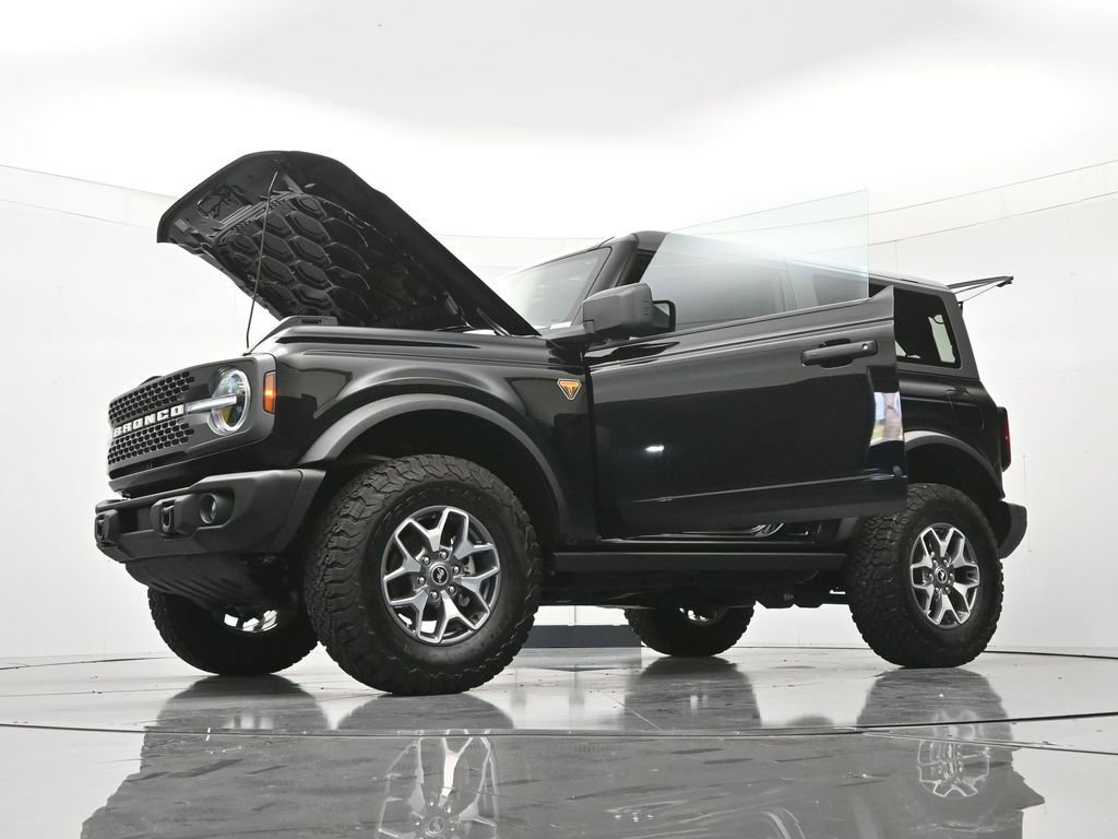 Certified 2025 Ford Bronco Badlands AWD/4WD image 45