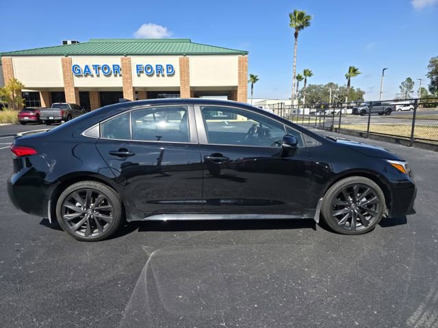 Used 2025 Toyota Corolla SE image 4