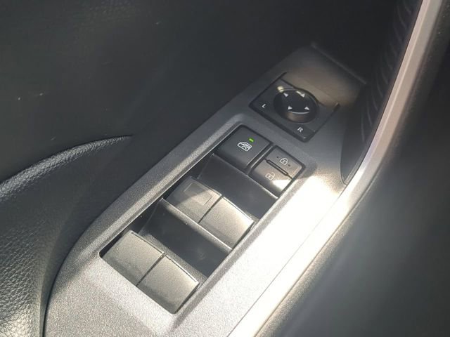 Used 2020 Toyota RAV4 XLE w/ XLE Grade Weather Package AWD/4WD image 24