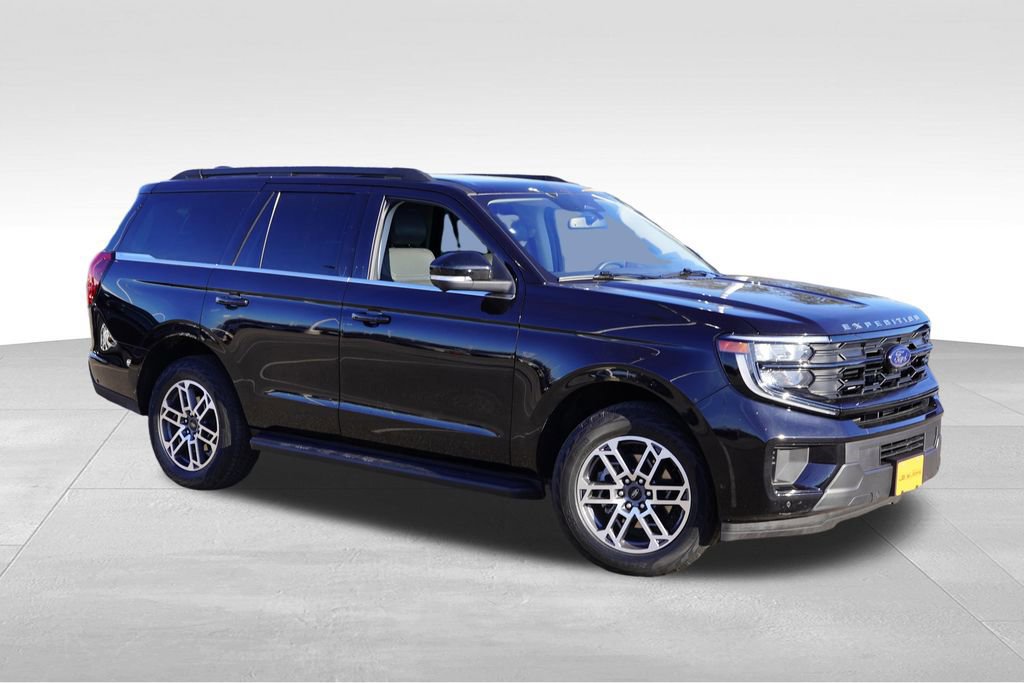 Certified 2025 Ford Expedition Active image 11