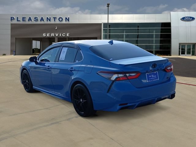Used 2023 Toyota Camry SE w/ Convenience Package FWD image 3