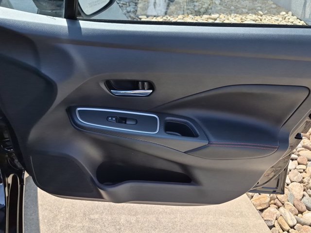 Used 2025 Nissan Versa SR w/ Trunk Package FWD image 31