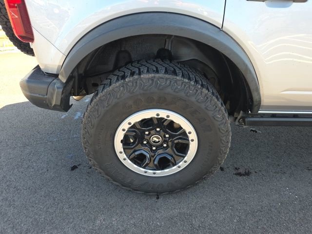 Certified 2022 Ford Bronco Black Diamond w/ Sasquatch Package image 11