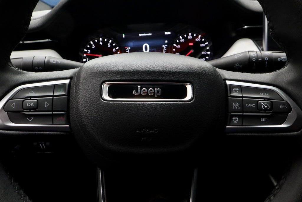 Used 2024 Jeep Compass Limited image 30