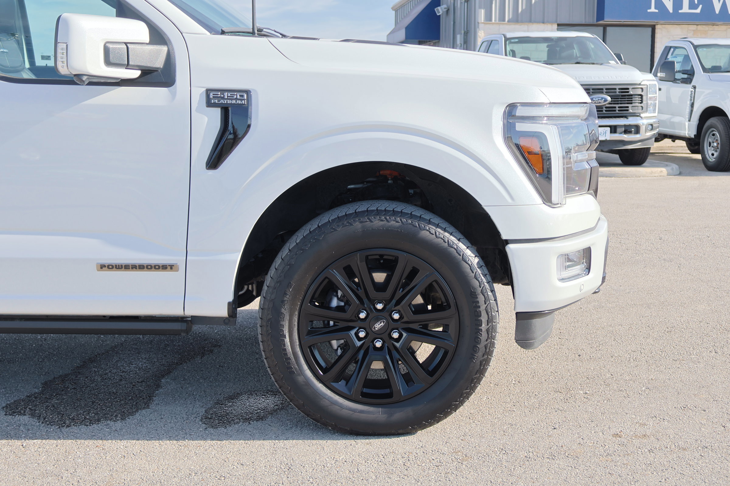 Certified 2025 Ford F150 Platinum w/ FX4 Off-Road Package image 12