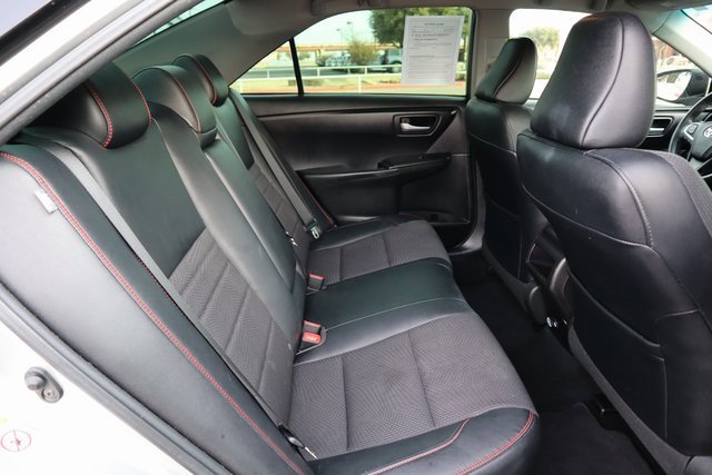 Used 2017 Toyota Camry SE image 19