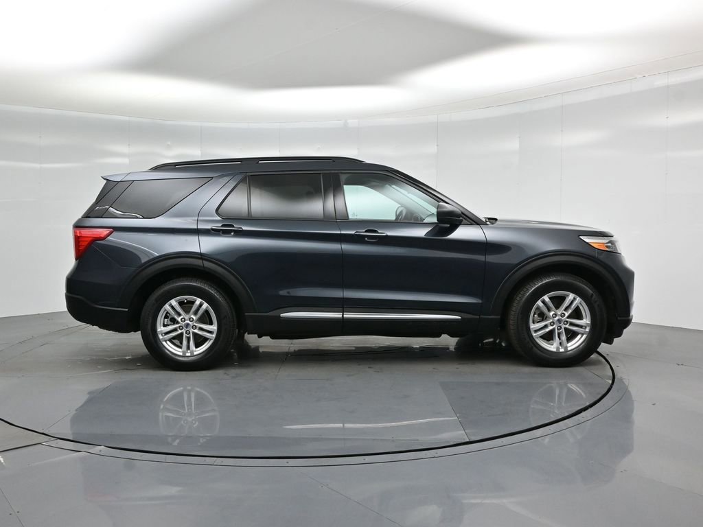 Certified 2022 Ford Explorer XLT image 8