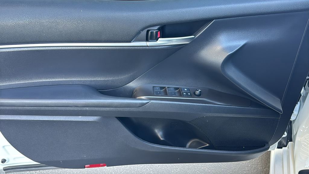 Used 2021 Toyota Camry SE w/ Convenience Package image 18